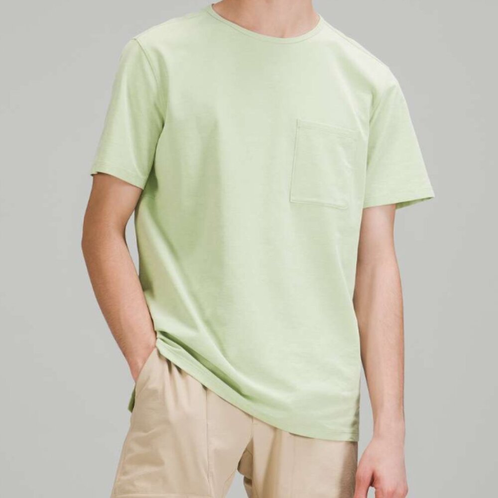 Men’s Lululemon Chest Pocket Relaxed Fit Tee Medium